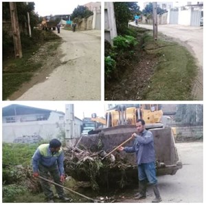 پاکسازی کانالهای سطح شهر منطقه سیدمحله